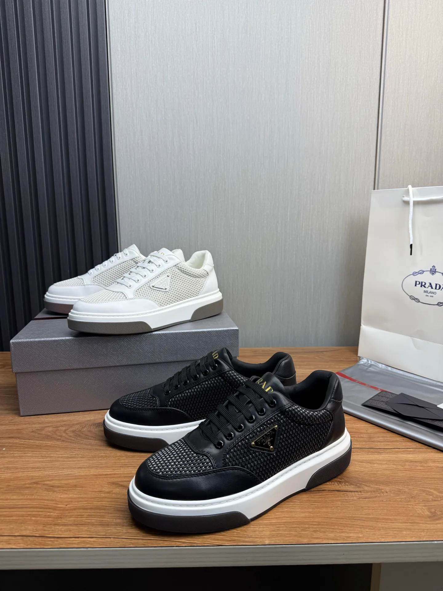 Men's shoes 💰580💰 [PRADA] Men's shoes are popular in the counter, official website is synchronized, 1 high-quality shipment ✔️Imported cowhide fabric + cowhide lining, 1🆚1 replica, original sole, 38-45 (45 customized, non-refundable)